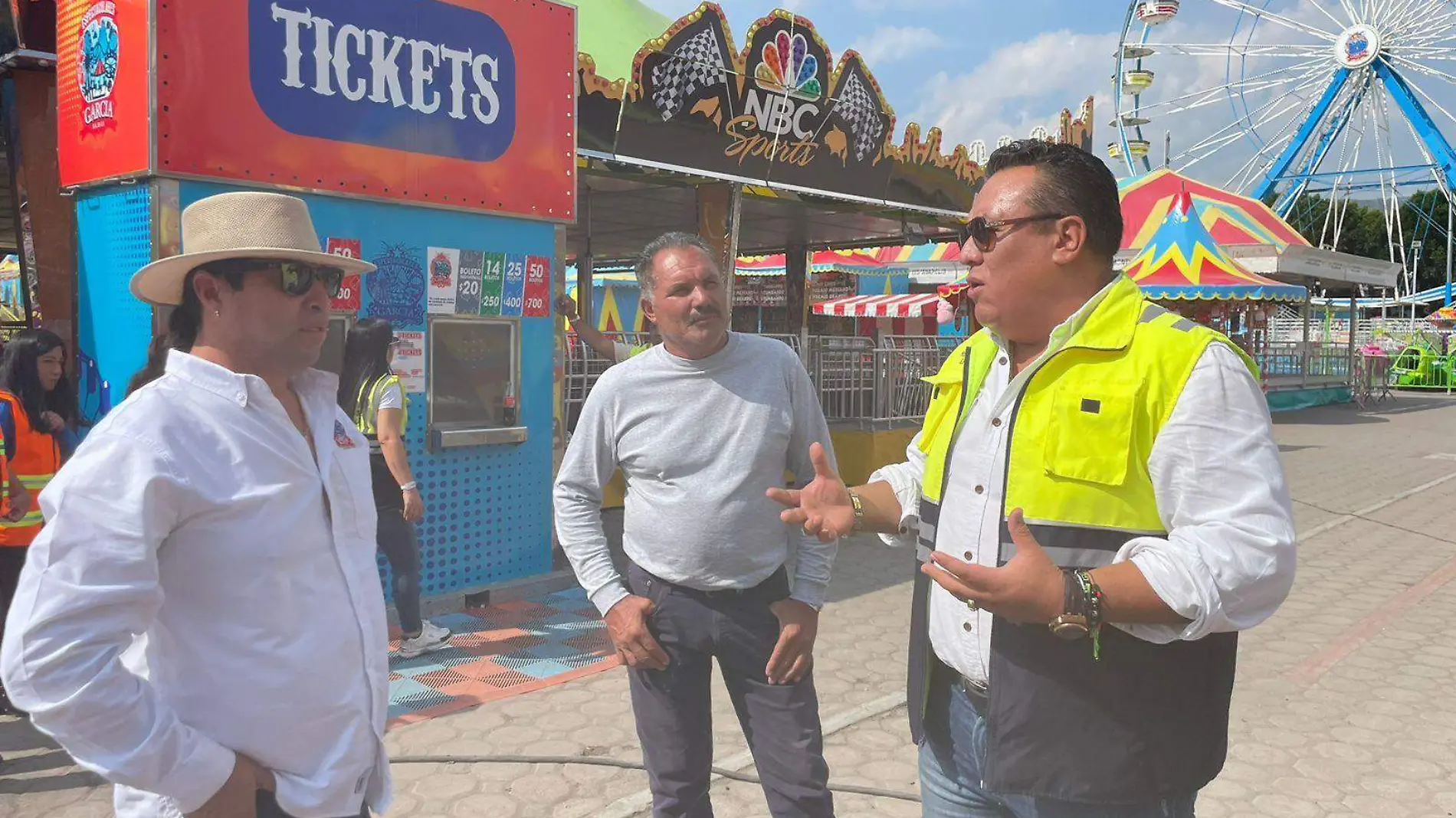 director de protección civil supervisa juego mecánico en feria tlaxcala 2024 (1)